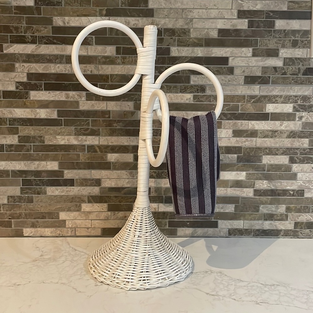 Vintage Wicker Rattan 3-Ring Towel Holder Stand